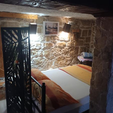 Brnara Kravarica Vrlika Εξωτερικό φωτογραφία